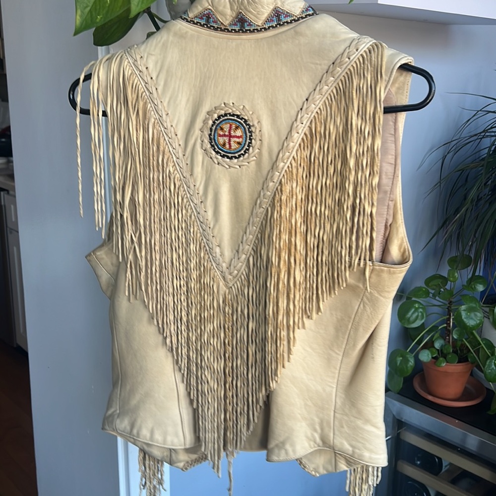 Diamond Leathers Hand-Beaded, Western Style, Fringe Vest!!! Sz 6 - Picture 4 of 6